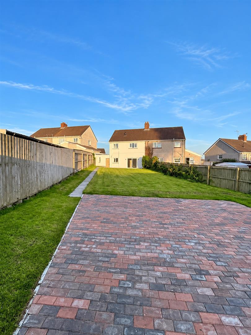 Llanyrnewydd, Penclawdd, Swansea, SA4 3JL